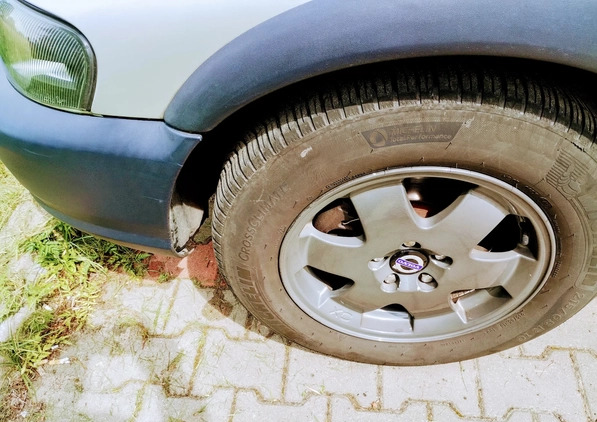 Volvo XC 70 cena 20900 przebieg: 300000, rok produkcji 2003 z Kwidzyn małe 121